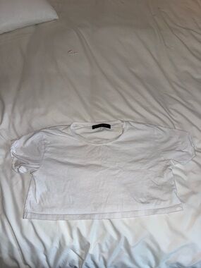 White Fox Boutique White Cropped Short Sleeve Tee